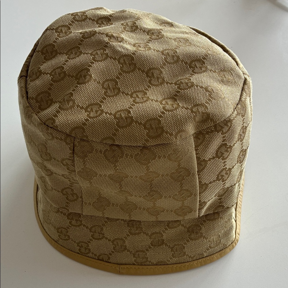 Y2K Gucci Beige Monogram Bucket Hat -Like new!